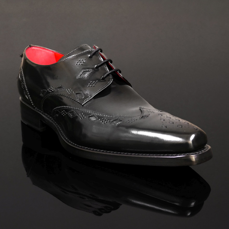 Dexter 'Homicide' - Black polished Diamond Punch Gibson